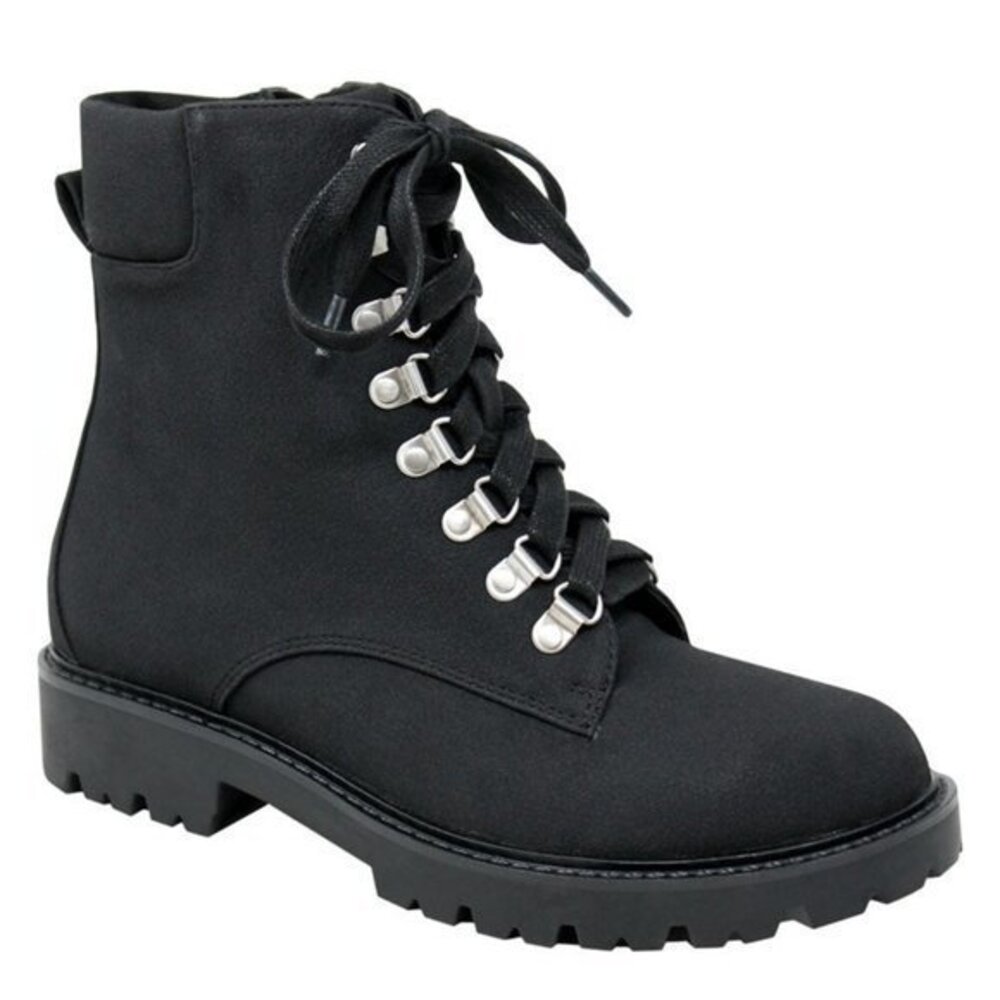CHARLES BY CHARLES DAVID Women black combat boots size 7